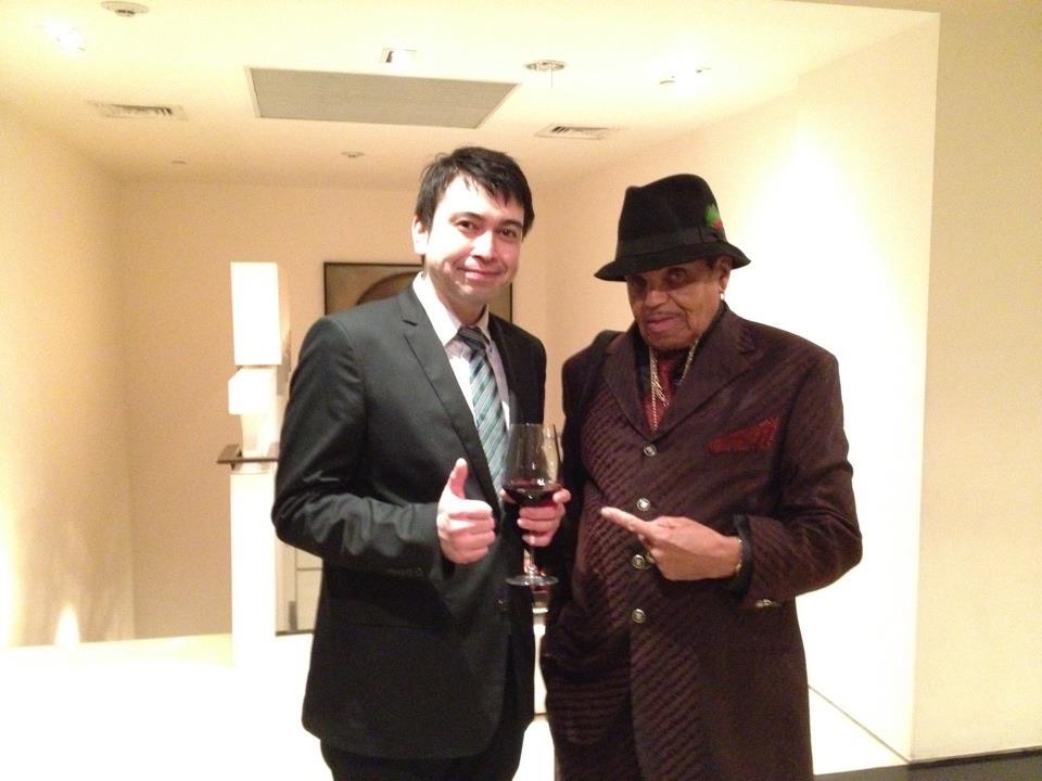 院長とジョー・ジャクソン氏の記念写真